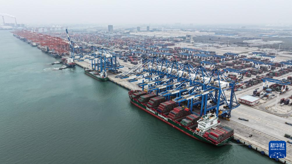 今年前两月西部陆海新通道铁海联运班列运输货物13.2万标箱