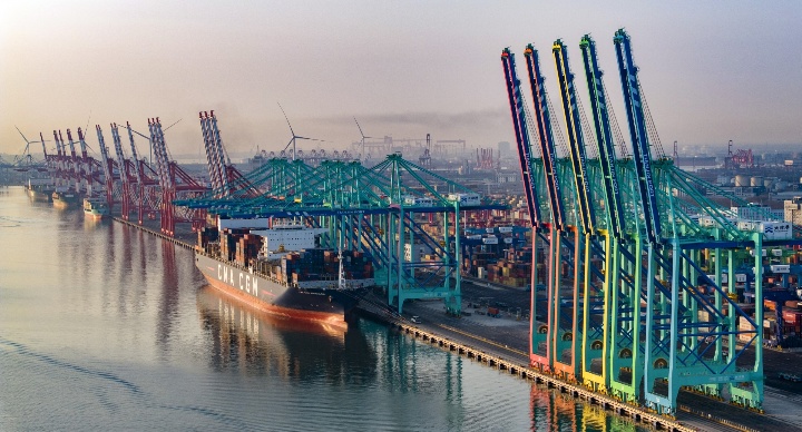 志在万里 蓬勃兴盛——津冀携手打造世界级港口群纪实