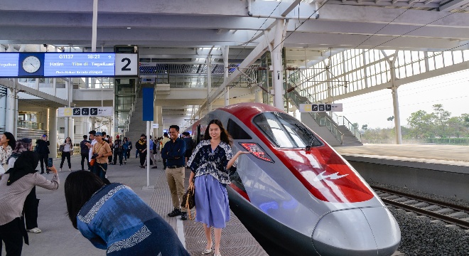 元首外交｜中印尼元首为雅万高铁正式开通运营揭幕