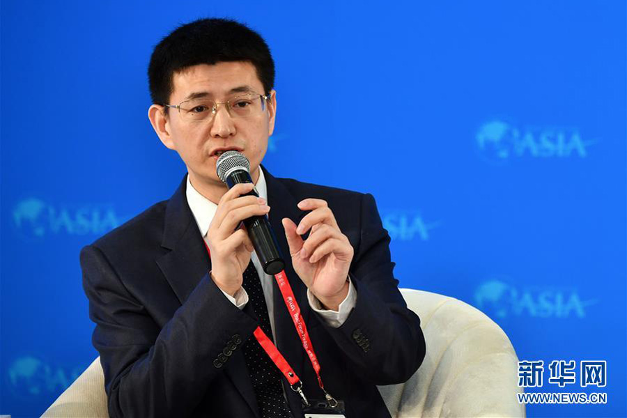 中国社科院世界经济与政治研究所副所长姚枝仲在会上发言。