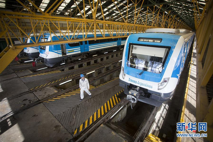 阿根廷利亚瓦略尔中国中车为罗卡线城际铁路提供的列车。