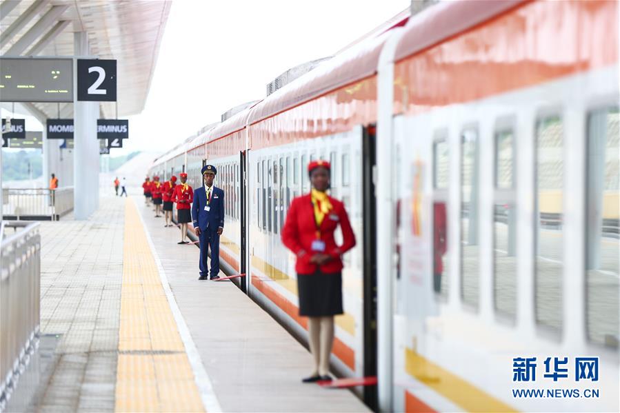 肯尼亚蒙内铁路正式通车