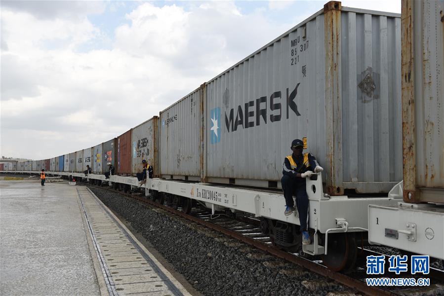 中国援助肯尼亚大米交接 蒙内铁路完成首次货运任务