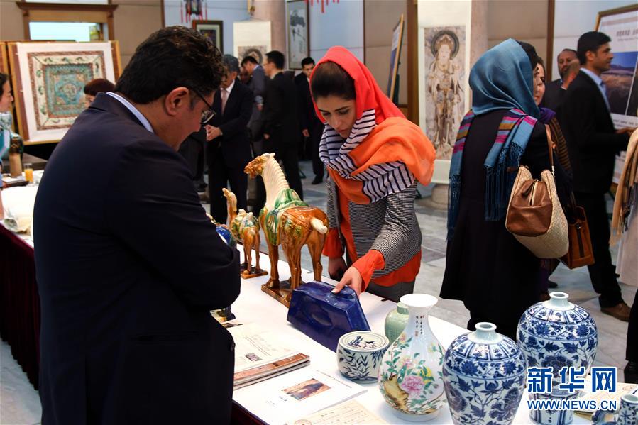 “丝绸之路文化之夜”艺术展在阿富汗举行