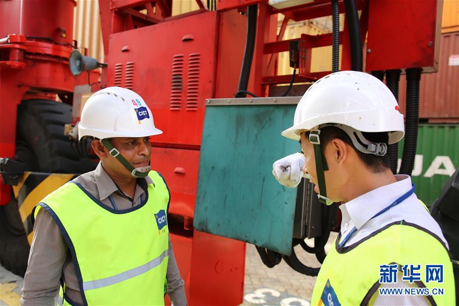 科伦坡国际集装箱码头“油改电”获赞