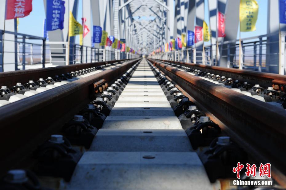 同江中俄铁路大桥中方段主体工程全部完成