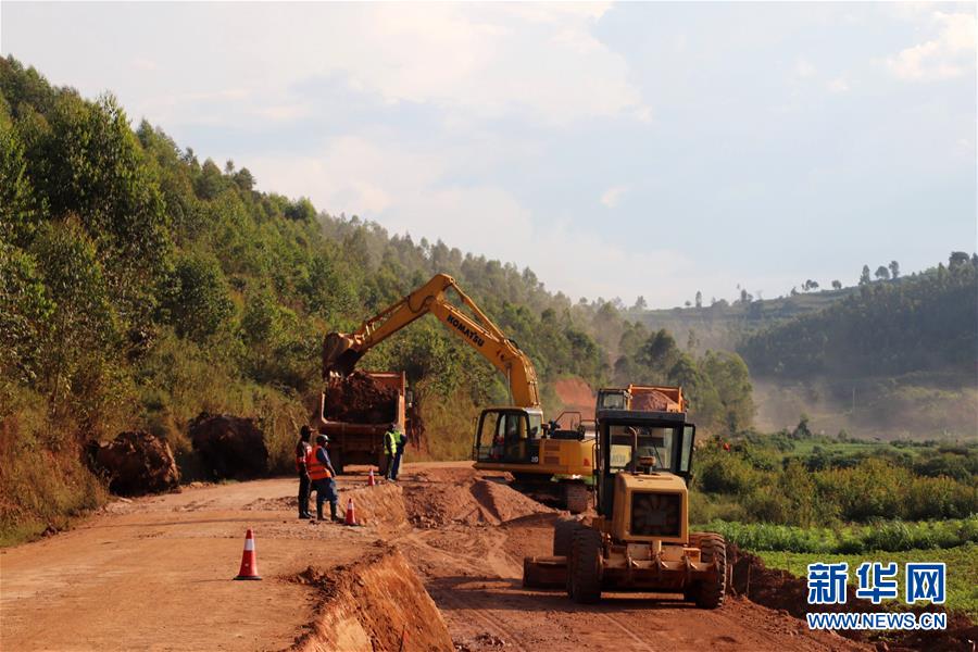 中国援建卢旺达道路项目助力卢旺达发展