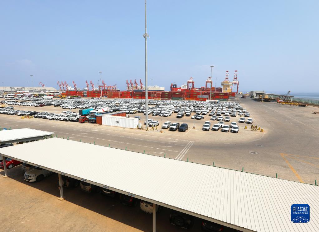 这是9月20日在吉布提首都吉布提市拍摄的吉布提多哈雷多功能港口。新华社记者 董江辉 摄