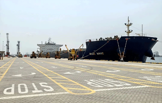 沙特吉赞经济城商业港举行开港仪式