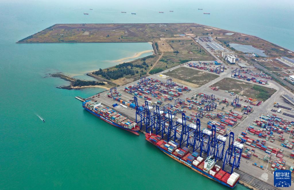 海南洋浦区域国际集装箱枢纽港扩建工程开工