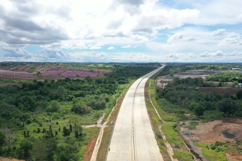 中国进出口银行融资支持的印尼巴厘巴板至萨马林达高速公路第五标段项目完成终验